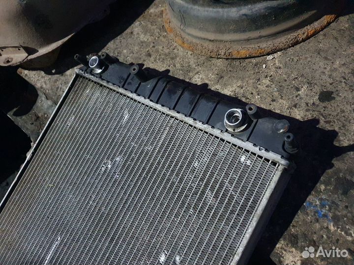 Радиатор основной Audi A8 D2 ауди а8 д2 v8 4.2 3.7