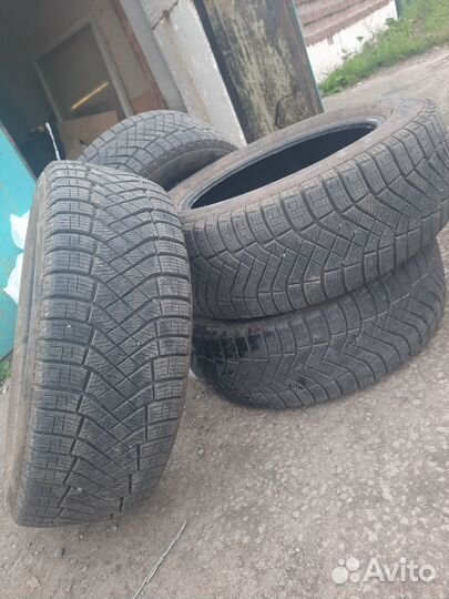 Pirelli Ice Zero FR 255/55 R17