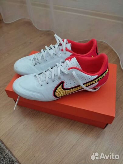 Продам бутсы