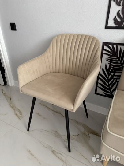 Комплект мебел на кухню (диван, кресло, стул)