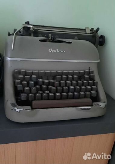 Ретро Пишущая печатная машинка Optima