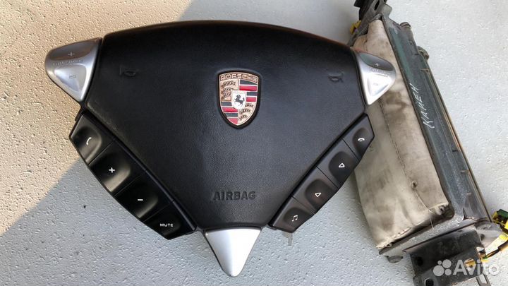 Подушка в руль в торпеду Порш Кайен 2006