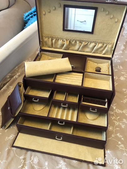 Шкатулка для украшений кожа