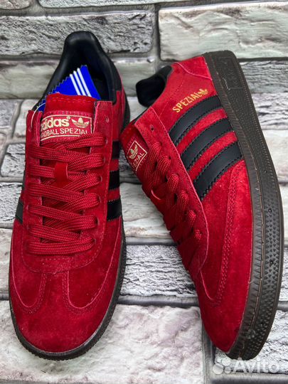 Кроссовки adidas spezial