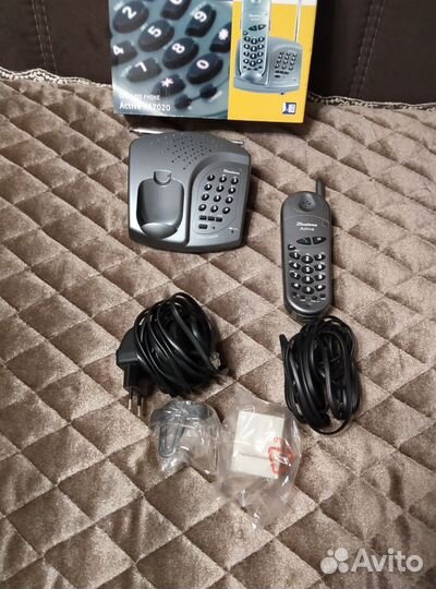 Телефон Binatone