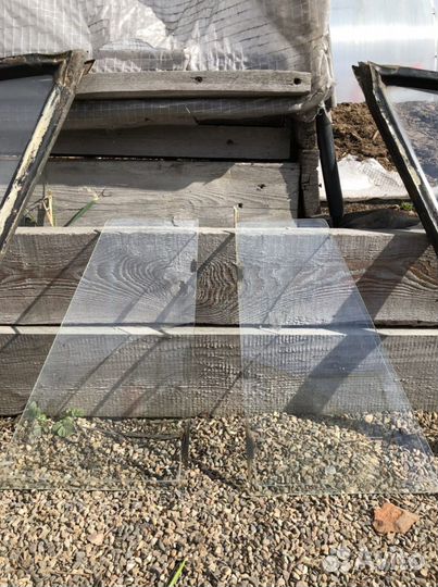 Стекло ваз 2104