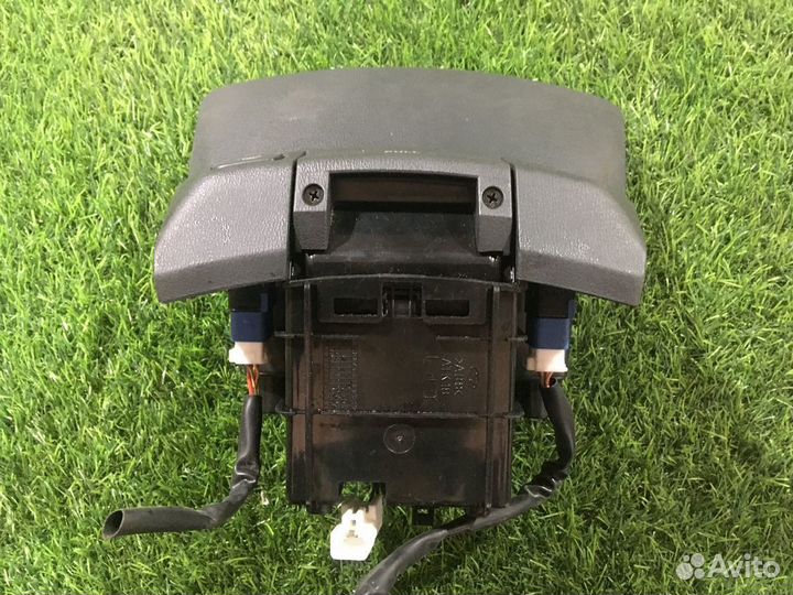 Бардачок центральной консоли Hyundai Elantra