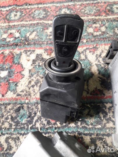 Замок зажигания с ключом рыбка mercedes w210