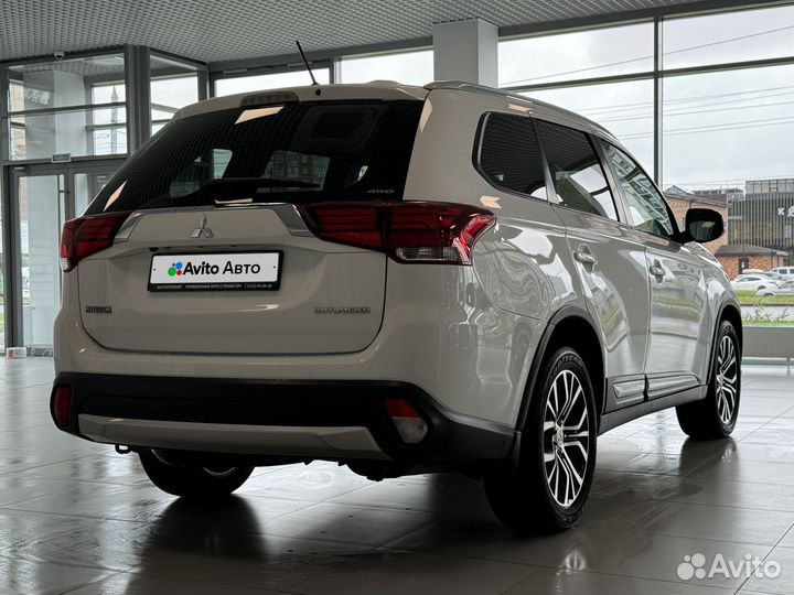 Mitsubishi Outlander 2.0 CVT, 2016, 123 000 км