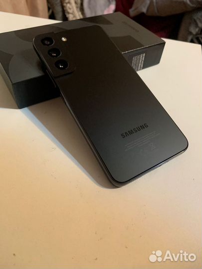 Samsung Galaxy S22, 8/128 ГБ
