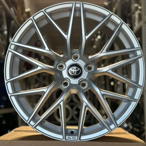 Литые диски Toyota 8×R18 5×114.3