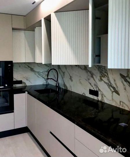 Современный кухонный гарнитур