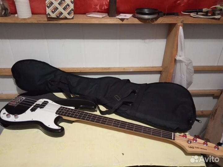 Бас гитара VGS pure series
