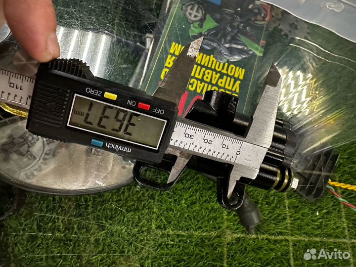 Тормозная машинка задняя главный тормозной цилиндр