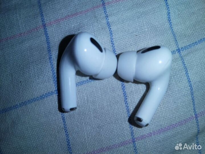 Беспроводные наушники apple airpods