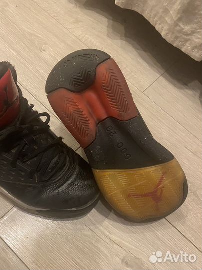 Кроссовки jordan оригинал 40