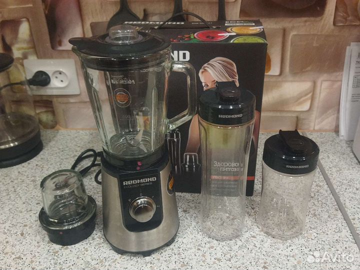 Блендер redmond RSB-M3401