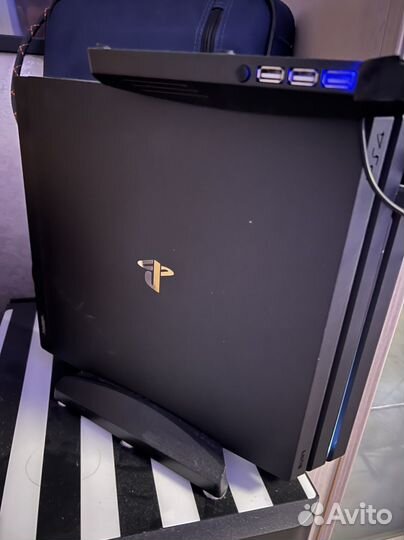 Play station 4 pro