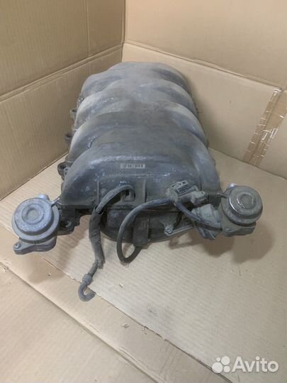 Впускной коллектор Mercedes 220 m113