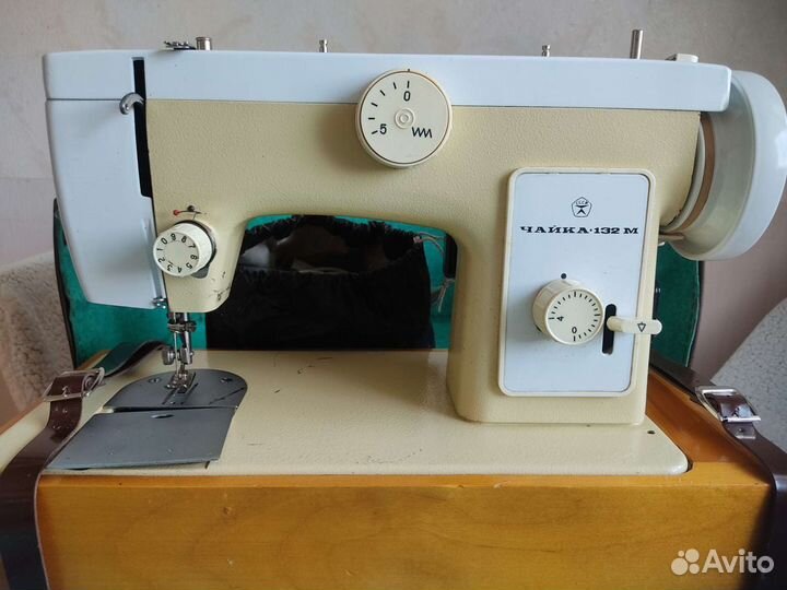 Швейная машина Чайка 132м