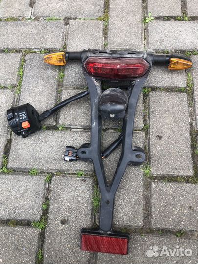 Крыло заднее с стоп сигналом