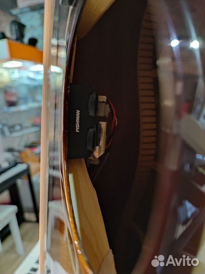 Электроакустическая гитара earth100SSF-SB