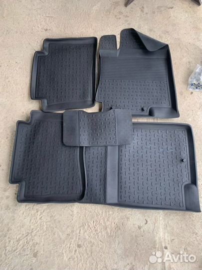 Коврики в салон на hyundai solaris