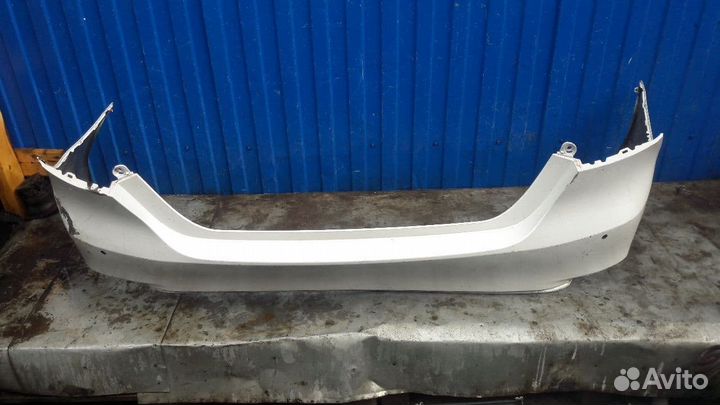 Бампер задний Toyota Camry