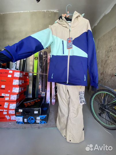 Новый горнолыжный костюм