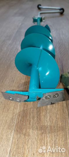 Бур (Ледобур) для зимней рыбалки