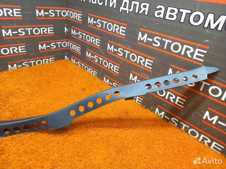 Накладка на порог салона задняя правая Audi A4