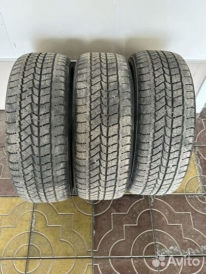 DoubleStar DW02 215/55 R17 94S