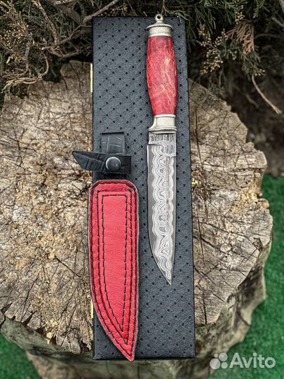 Нож из дамасской стали