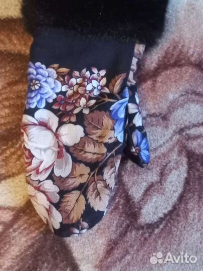 Варежки женские тёплые с мехом и красивым узором