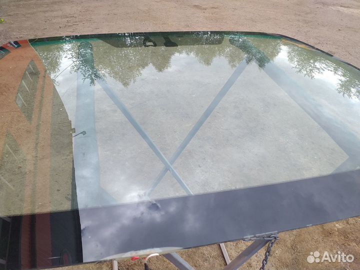 Стекло лобовое Toyota Camry V50 2017 год