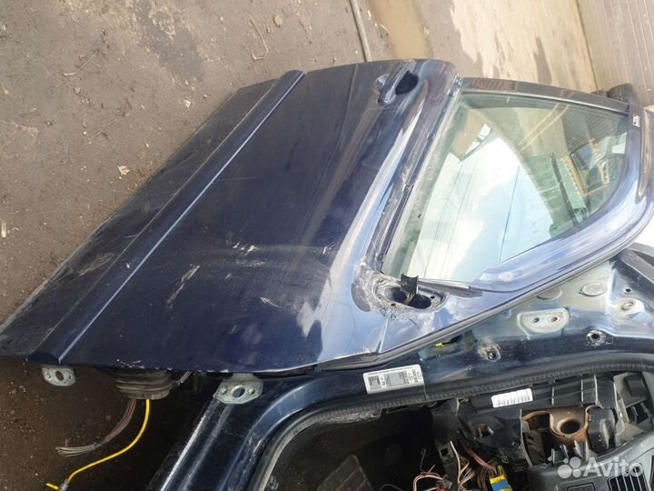 Передняя правая дверь в сборе мерседес w210