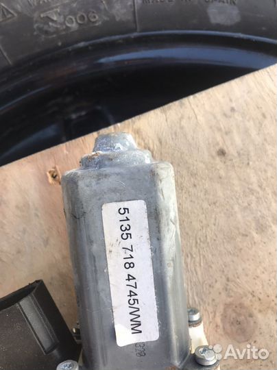 Стеклоподъемник BMW 5 E60 E61 (03-10) задний левый