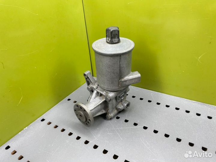 Гур Mercedes-Benz 190 W201 M102 2.0 1990