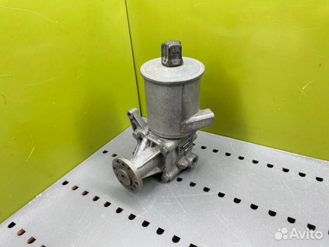 Гур Mercedes-Benz 190 W201 M102 2.0 1990