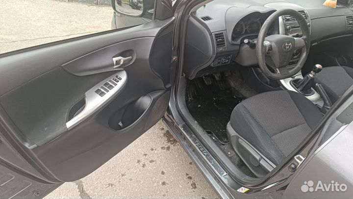 Toyota Corolla 1.6 МТ, 2012, 193 000 км