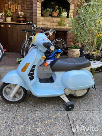 Дет. мотоцикл на аккумуляторе vespa per- perego