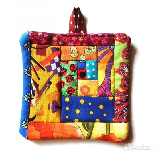 Яркие лоскутные прихватки для кухни под горячее