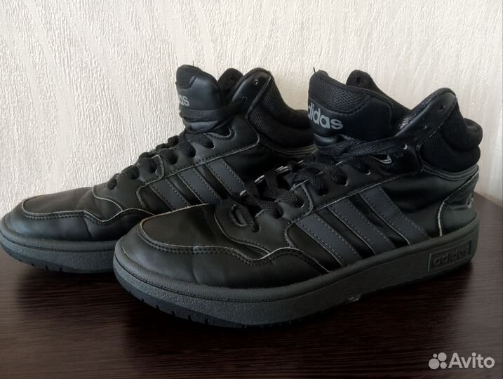 Кроссовки adidas