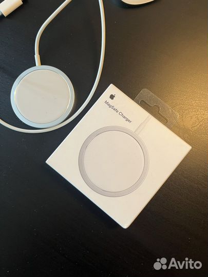 Apple MagSafe беспроводная зарядка на iPhone