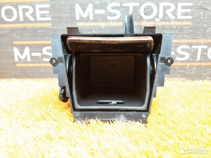 Бардачок Mercedes-Benz E-Class W211 112.913 2002