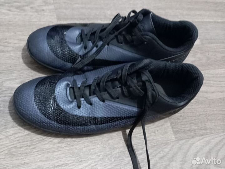 Футбольные бутсы Virtey