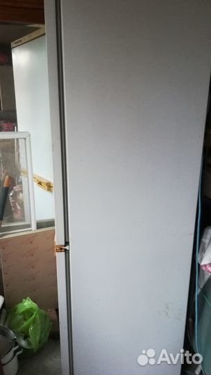 Холодильник 