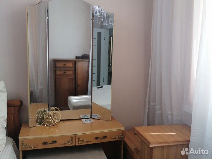 Туалетный столик