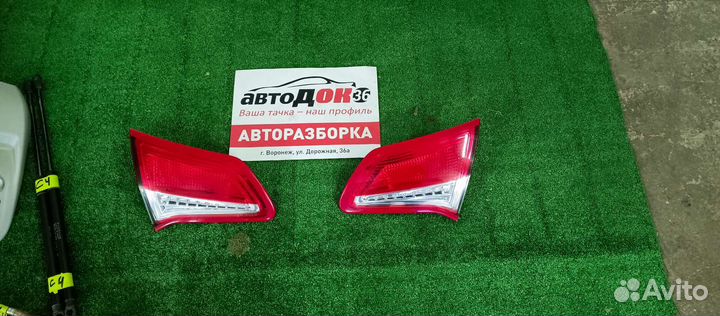 Фонарь задний внутренний Citroen C4 B7