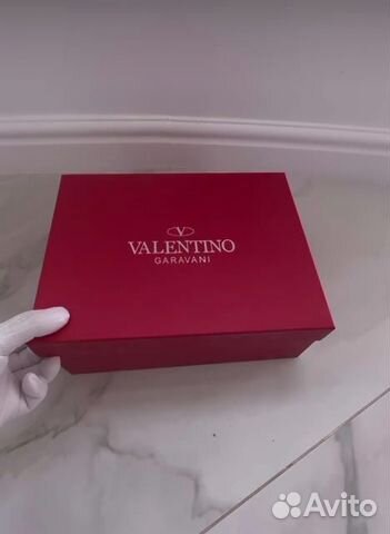Кроссовки женские Valentino объявление продам